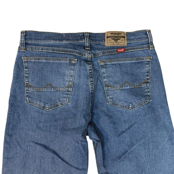 Wrangler Straight Fit Jeans Men's Size 33x30 - Picture 4 of 7